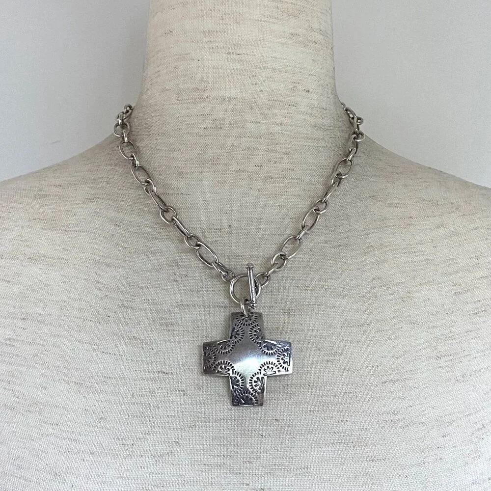 Silpada Sterling Silver 925 Virtuosity Stamped Cross Front Toggle Necklace 17" - Picture 2 of 16